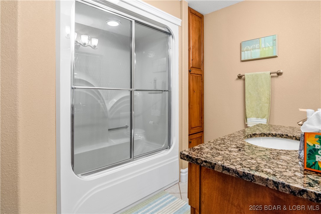 Villages, Missouri 65079, United States, 8 Bedrooms Bedrooms, ,7 BathroomsBathrooms,Residential,Active,83133