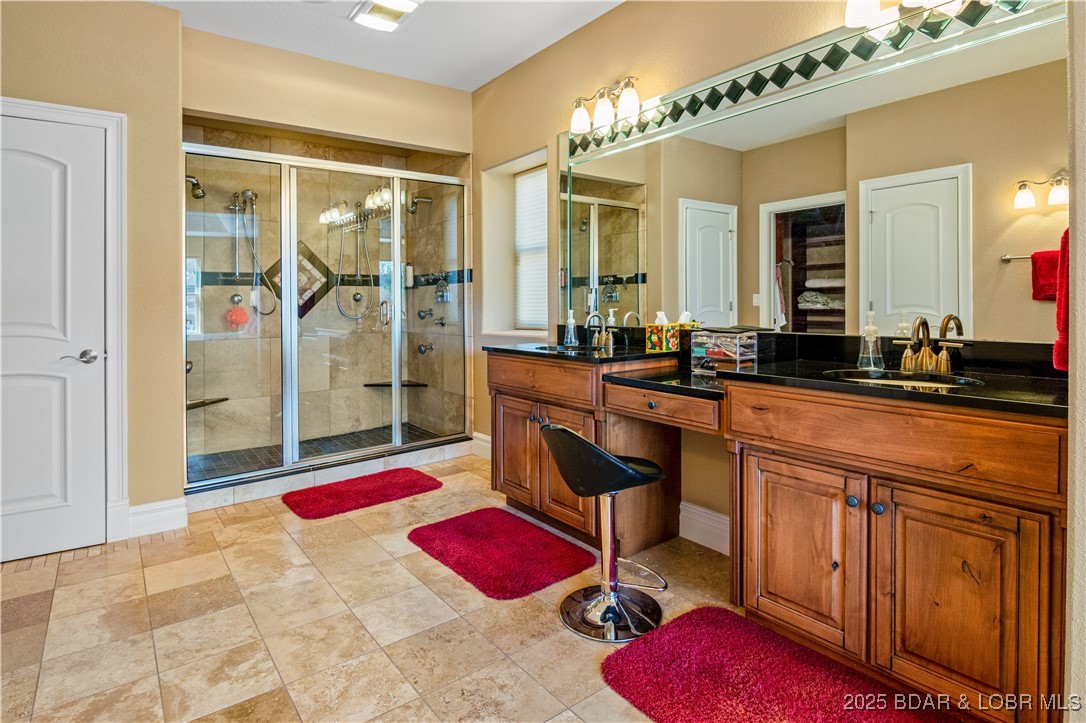 Villages, Missouri 65079, United States, 8 Bedrooms Bedrooms, ,7 BathroomsBathrooms,Residential,Active,83133