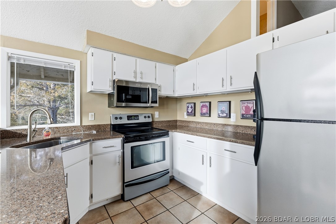 Tan-Tar-A Estates - Residential