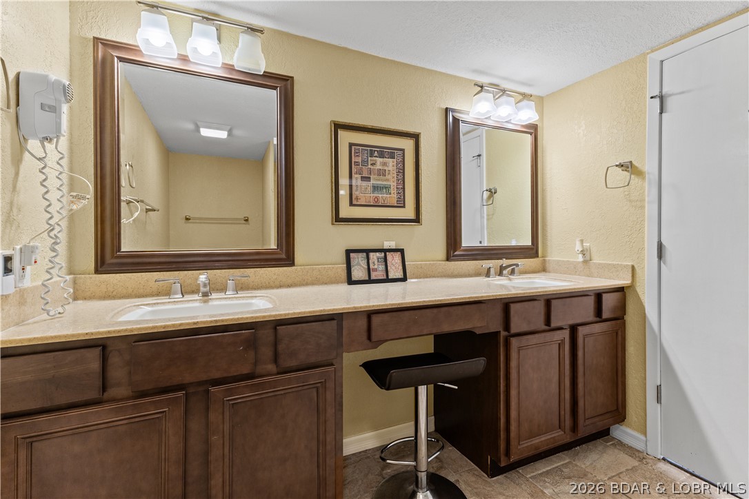 Tan-Tar-A Estates - Residential