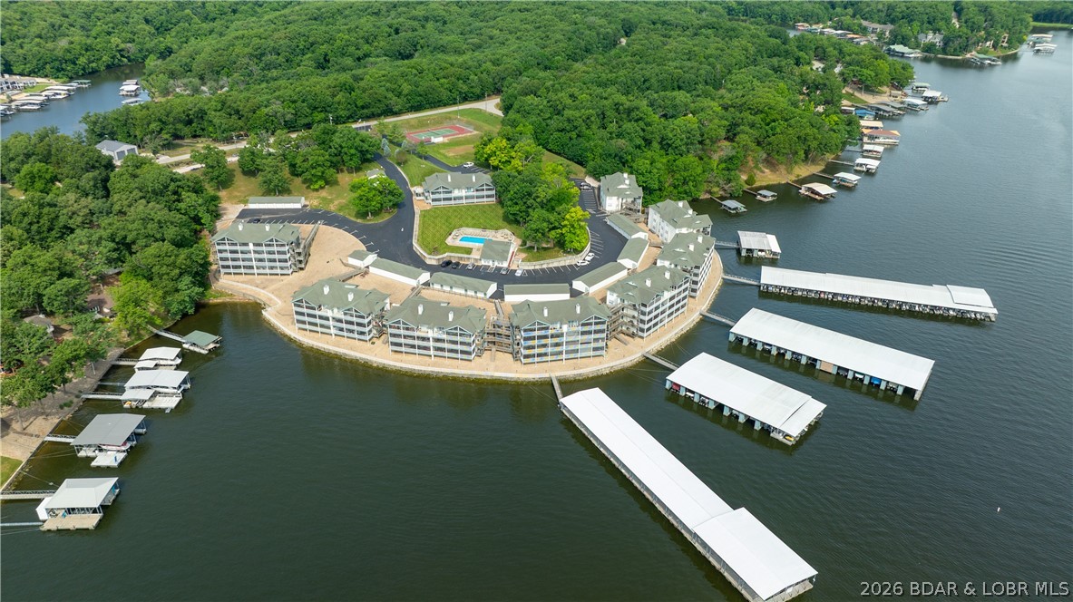 The Evergreens On The Lake - Residential