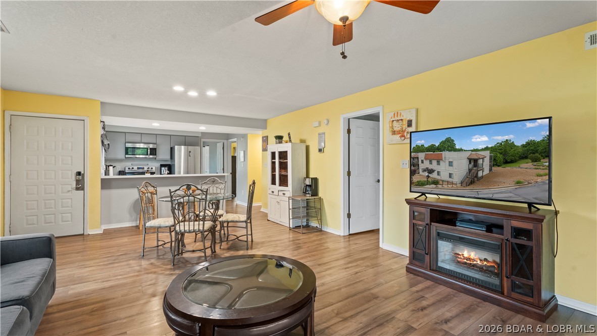 Four Seasons Racqt-Cntry Club - Residential