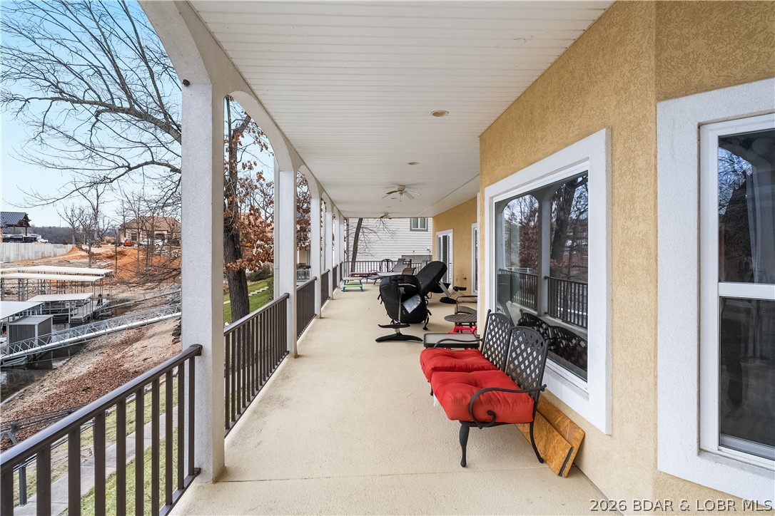 La Riva Est - Residential