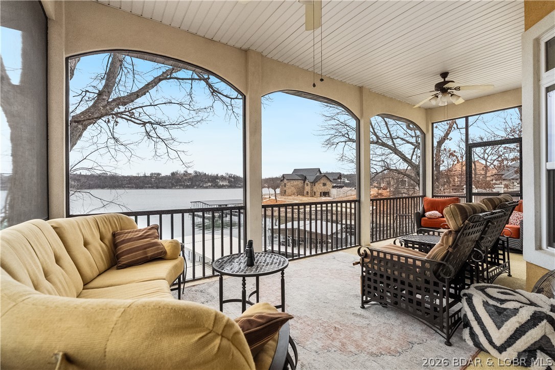 La Riva Est - Residential