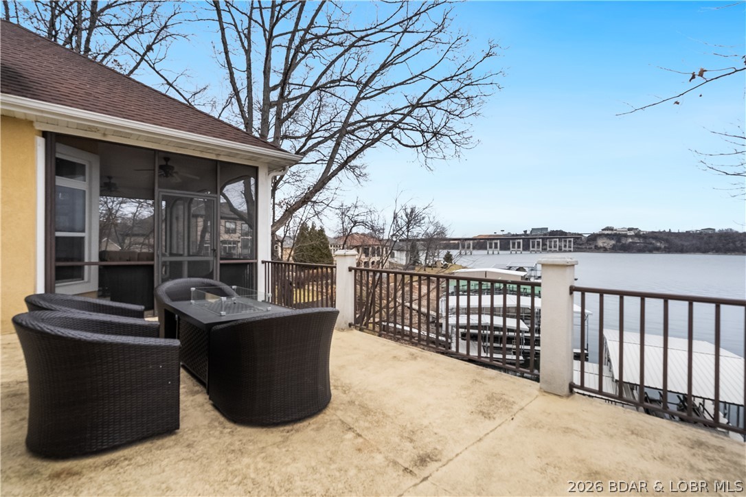 La Riva Est - Residential