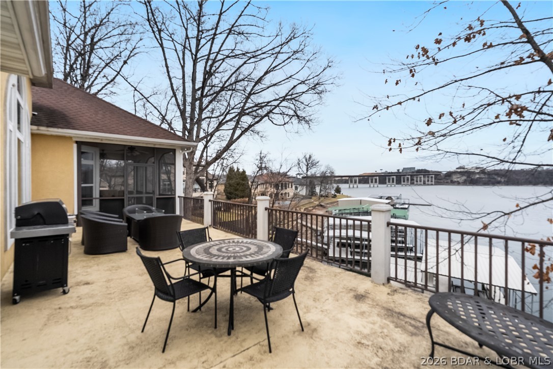 La Riva Est - Residential