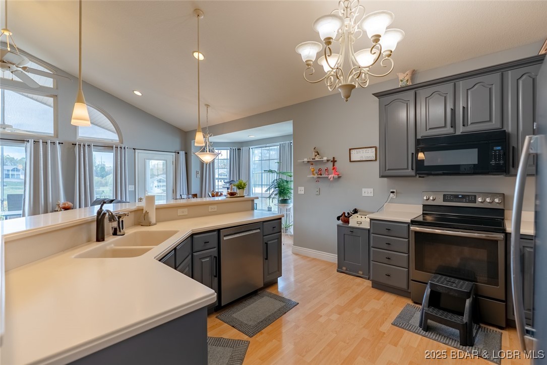 Villas at Grand Glaize - Residential