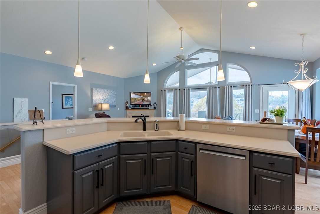 Villas at Grand Glaize - Residential