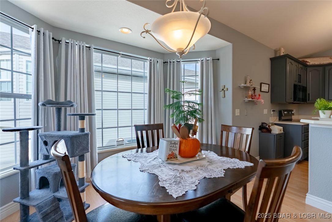 Villas at Grand Glaize - Residential