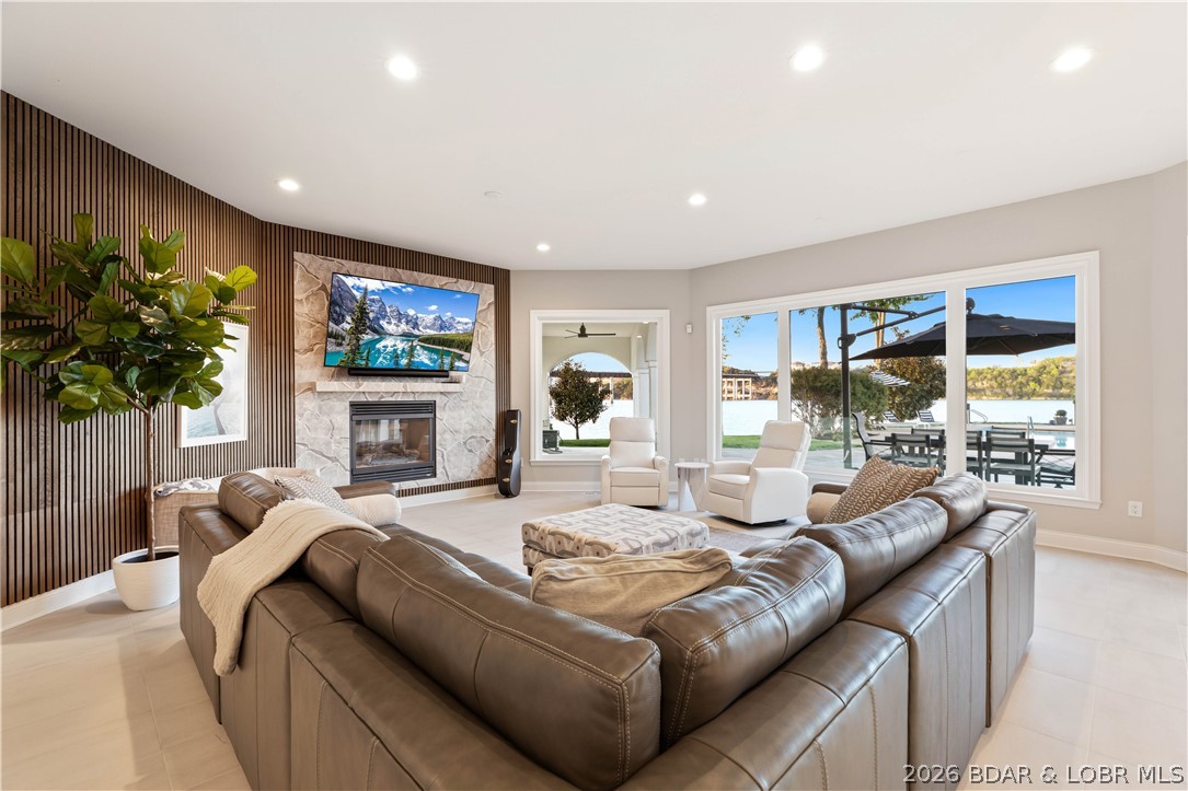 La Riva Est - Residential