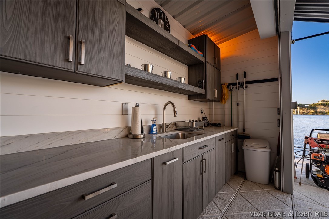 La Riva Est - Residential