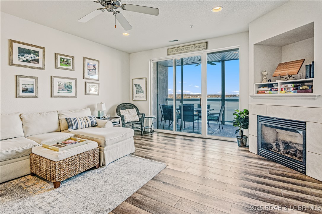 Osage Beach, Missouri 65065, United States, 3 Bedrooms Bedrooms, ,2 BathroomsBathrooms,Residential,Active,198530