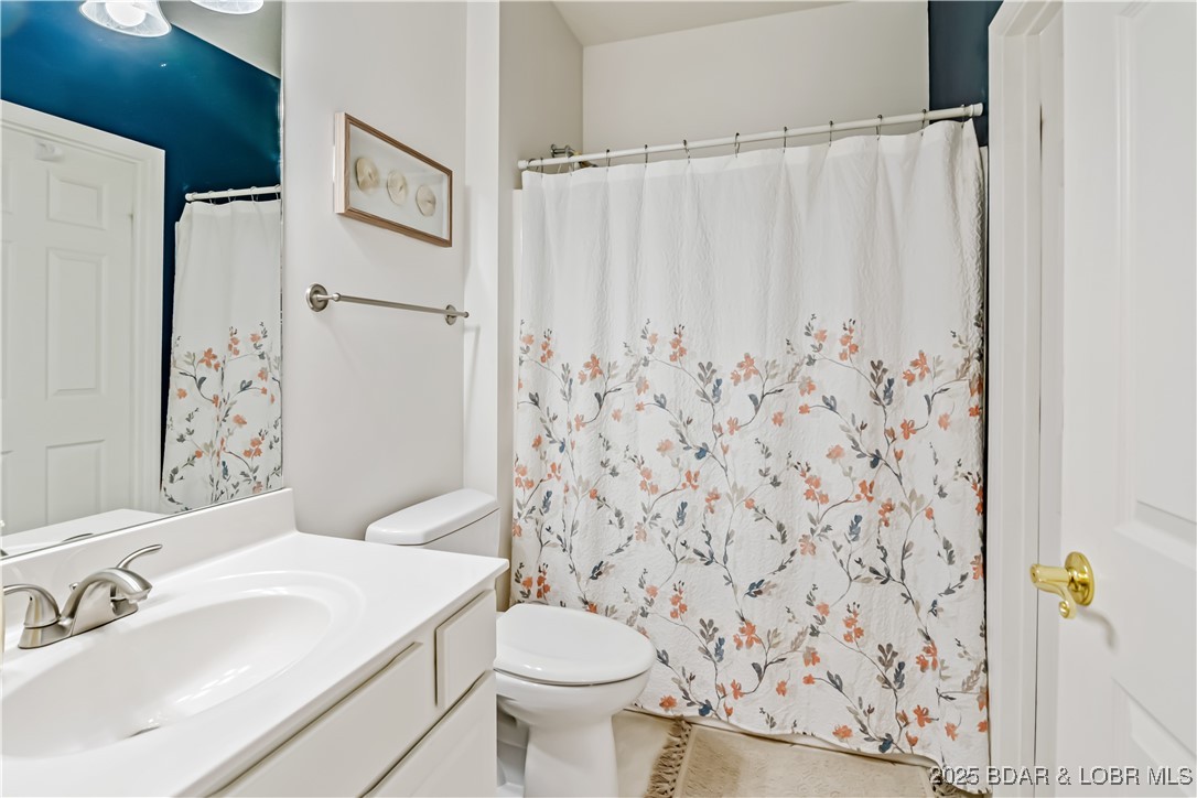 Osage Beach, Missouri 65065, United States, 3 Bedrooms Bedrooms, ,2 BathroomsBathrooms,Residential,Active,198530