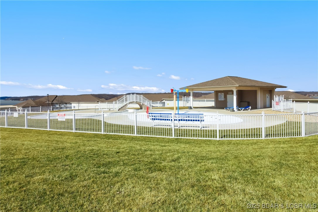 Osage Beach, Missouri 65065, United States, 3 Bedrooms Bedrooms, ,2 BathroomsBathrooms,Residential,Active,198530