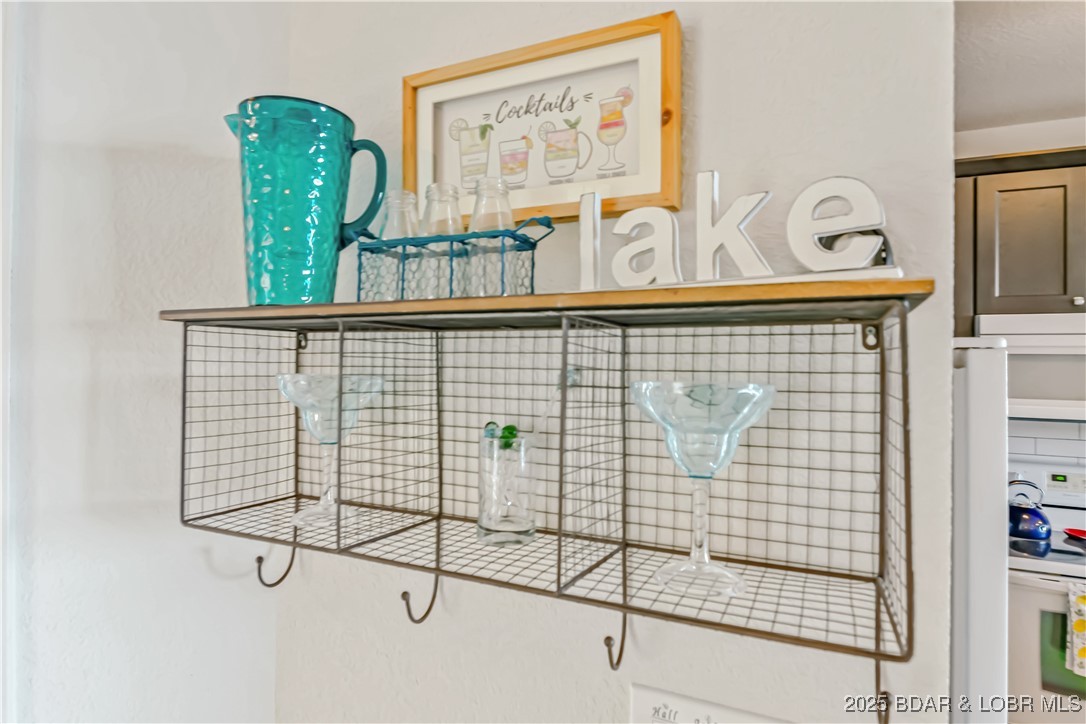 Osage Beach, Missouri 65065, United States, 3 Bedrooms Bedrooms, ,2 BathroomsBathrooms,Residential,Active,198530