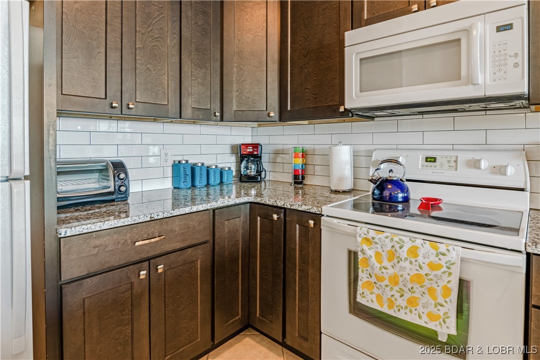 Osage Beach, Missouri 65065, United States, 3 Bedrooms Bedrooms, ,2 BathroomsBathrooms,Residential,Active,198530