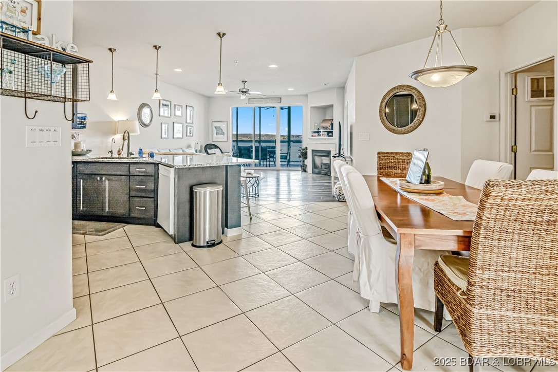 Osage Beach, Missouri 65065, United States, 3 Bedrooms Bedrooms, ,2 BathroomsBathrooms,Residential,Active,198530