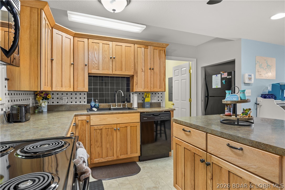 Shady Oaks - Residential