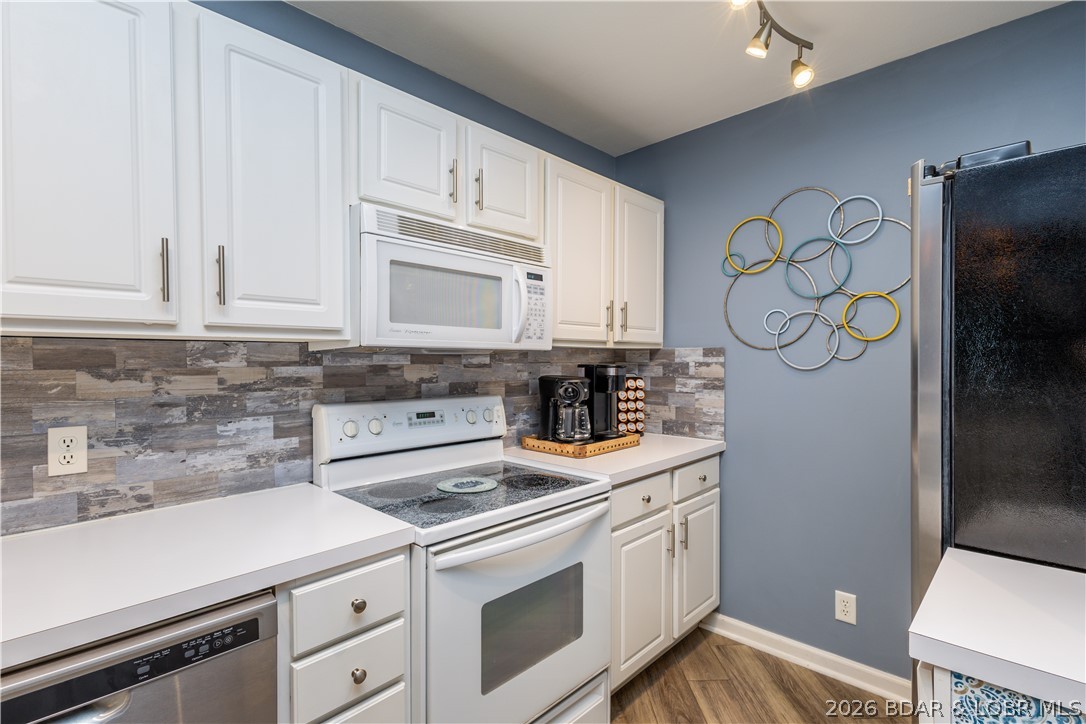 Emerald Bay Condominium - Residential
