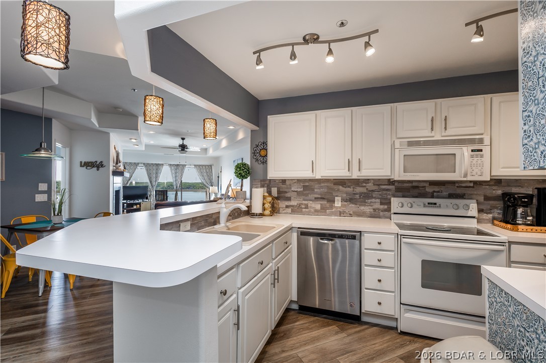 Emerald Bay Condominium - Residential