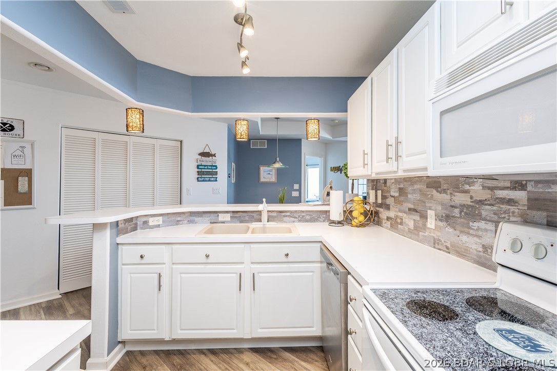 Emerald Bay Condominium - Residential