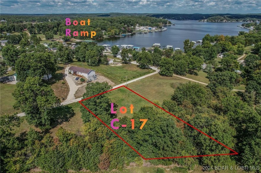 Large Building lot in Johnsons Bay subdivision! lot is 9/10 of an acre and does have a lake view and access via subdivision boat ramp.
Johnsons Bay does allow for Newer Modular/Manufactured homes on permanent foundation. (7yrs old or newer) All lots include water and sewer hook ups. This has been a HOT subdivision for new construction!