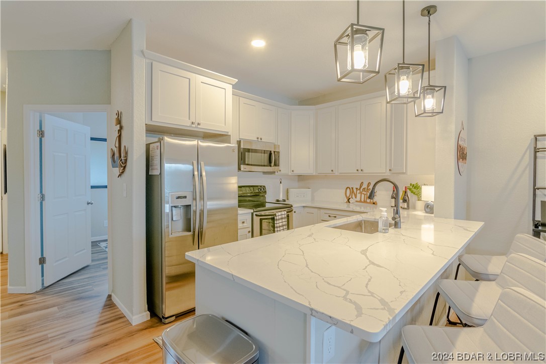 Rocky Mount, Missouri 65072, United States, 3 Bedrooms Bedrooms, ,2 BathroomsBathrooms,Residential,Contingent,64902