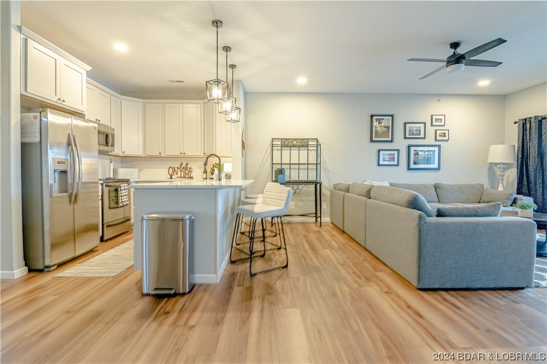 Rocky Mount, Missouri 65072, United States, 3 Bedrooms Bedrooms, ,2 BathroomsBathrooms,Residential,Contingent,64902