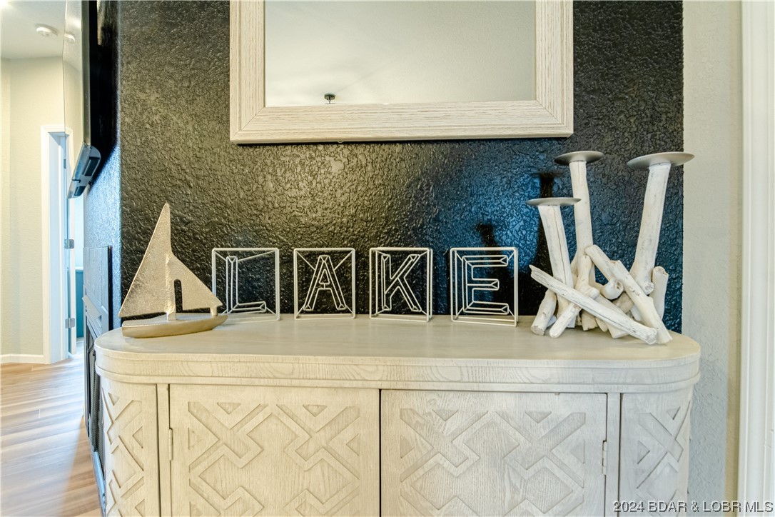 Rocky Mount, Missouri 65072, United States, 3 Bedrooms Bedrooms, ,2 BathroomsBathrooms,Residential,Contingent,64902