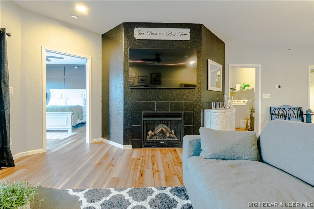 Rocky Mount, Missouri 65072, United States, 3 Bedrooms Bedrooms, ,2 BathroomsBathrooms,Residential,Contingent,64902