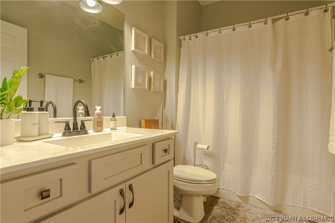 Rocky Mount, Missouri 65072, United States, 3 Bedrooms Bedrooms, ,2 BathroomsBathrooms,Residential,Contingent,64902