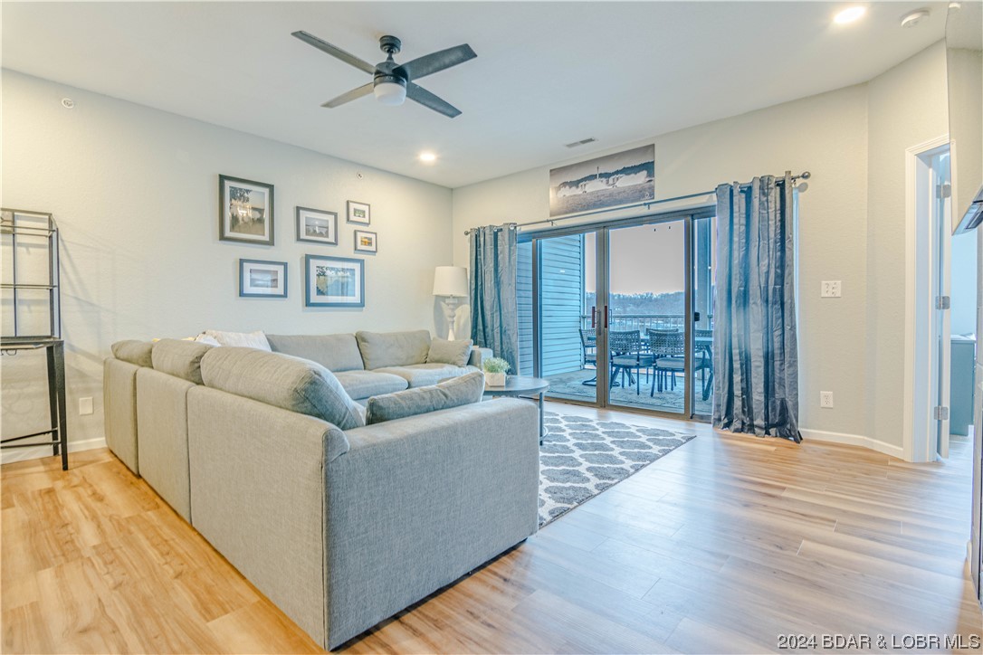 Rocky Mount, Missouri 65072, United States, 3 Bedrooms Bedrooms, ,2 BathroomsBathrooms,Residential,Contingent,64902