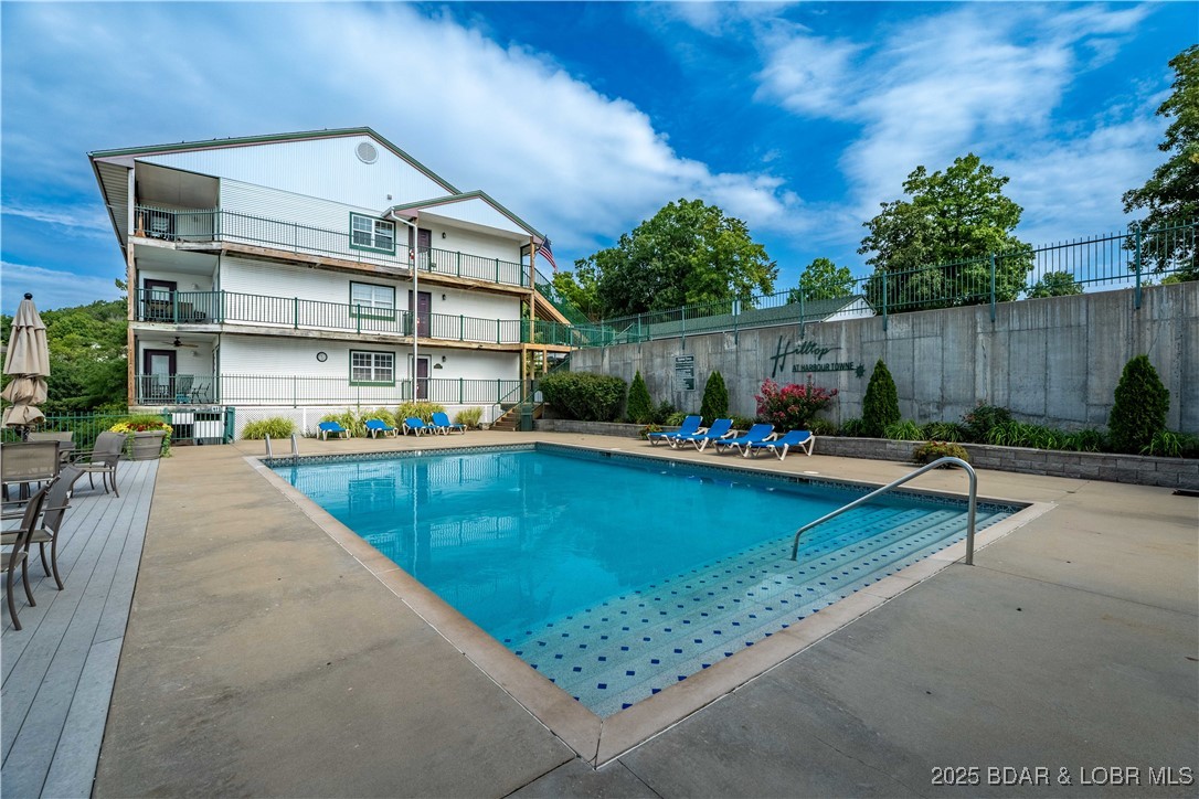 Harbour Towne Condominium - Residential