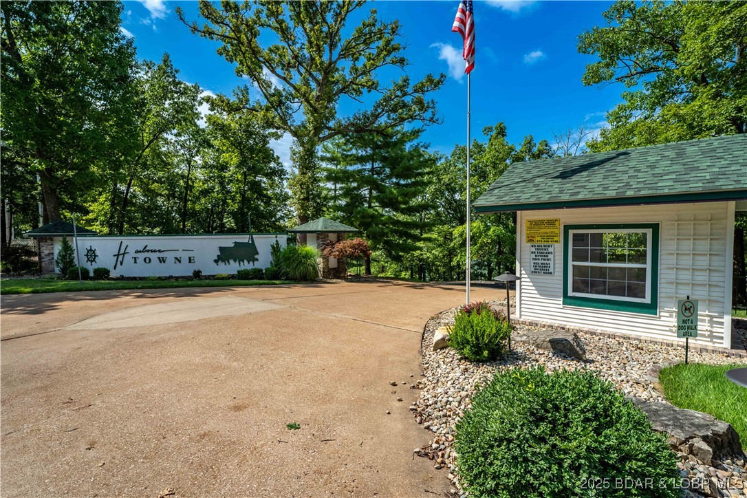 Harbour Towne Condominium - Residential