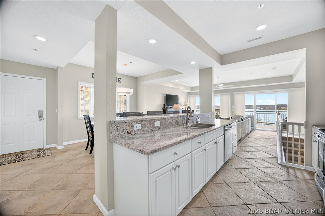 Palisades Condominium - Residential