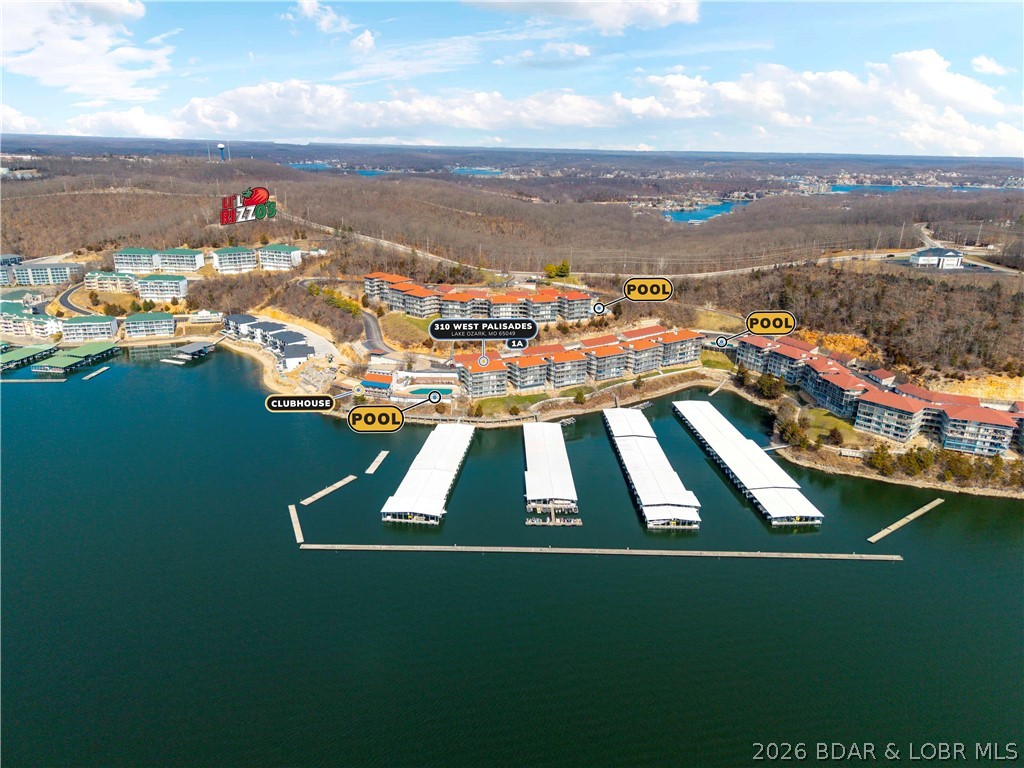 Palisades Condominium - Residential