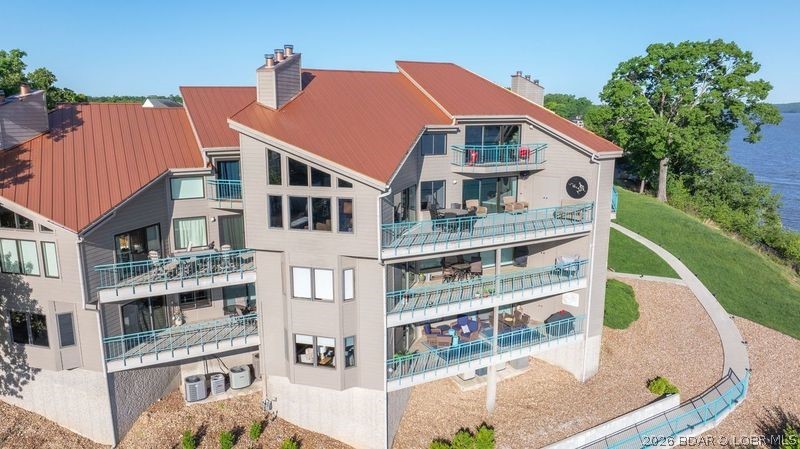 Spindrifter Condominiums - Residential