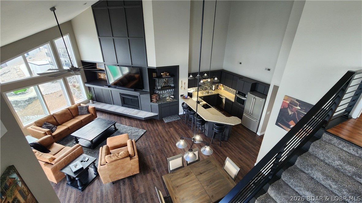 Spindrifter Condominiums - Residential