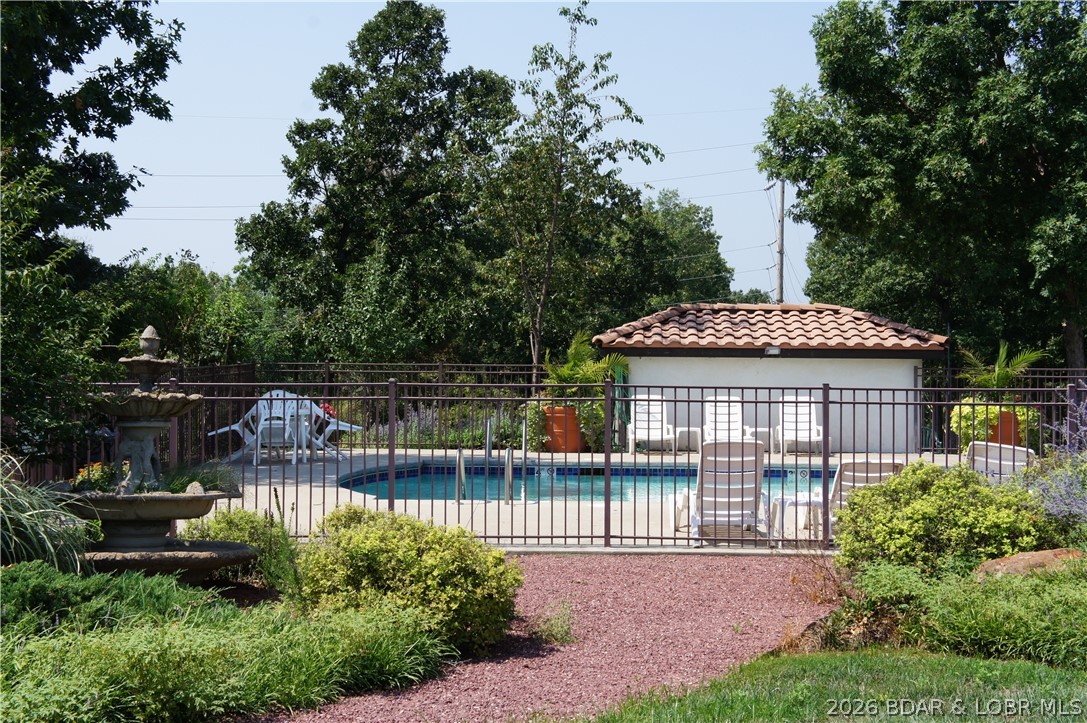 Four Seasons Racqt-Cntry Club - Residential