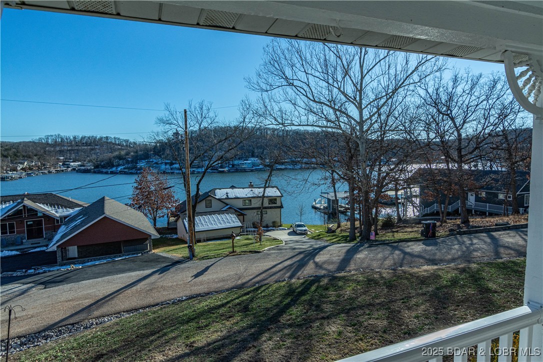 Camdenton, Missouri 65020, United States, 3 Bedrooms Bedrooms, ,2 BathroomsBathrooms,Residential,Contingent,16952