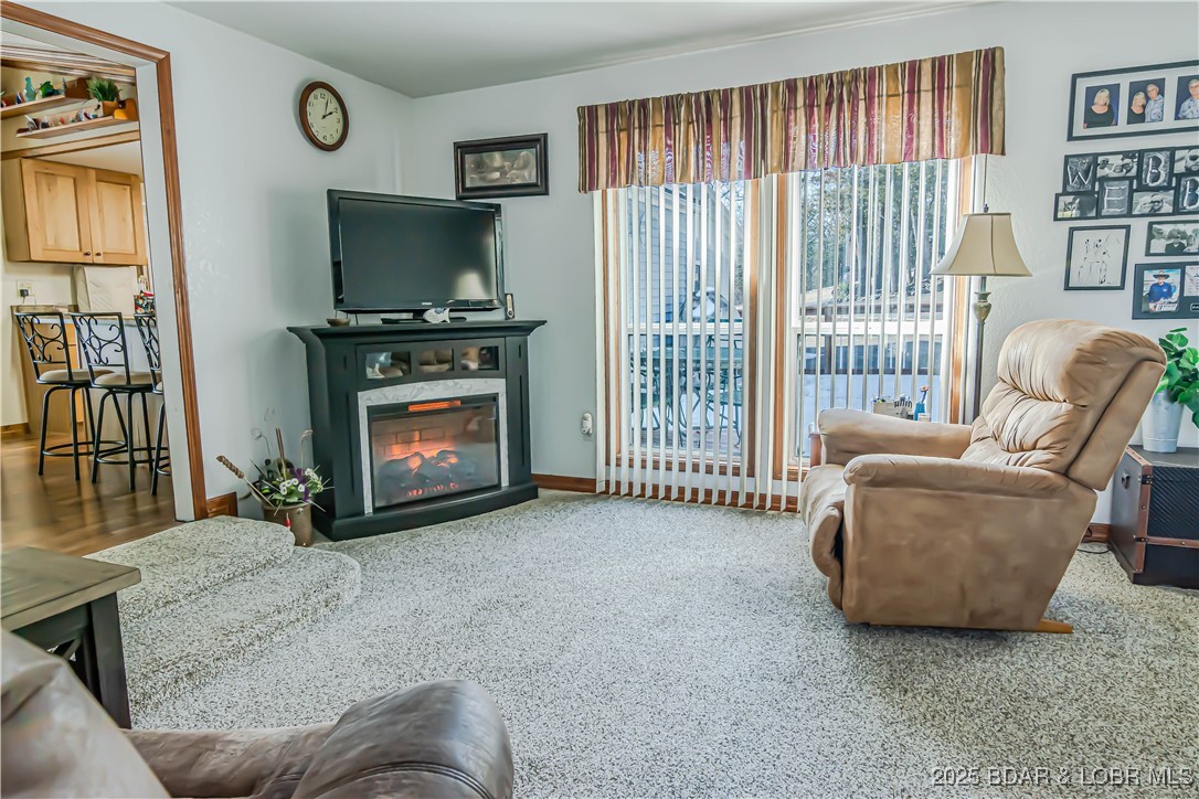 Camdenton, Missouri 65020, United States, 3 Bedrooms Bedrooms, ,2 BathroomsBathrooms,Residential,Contingent,16952