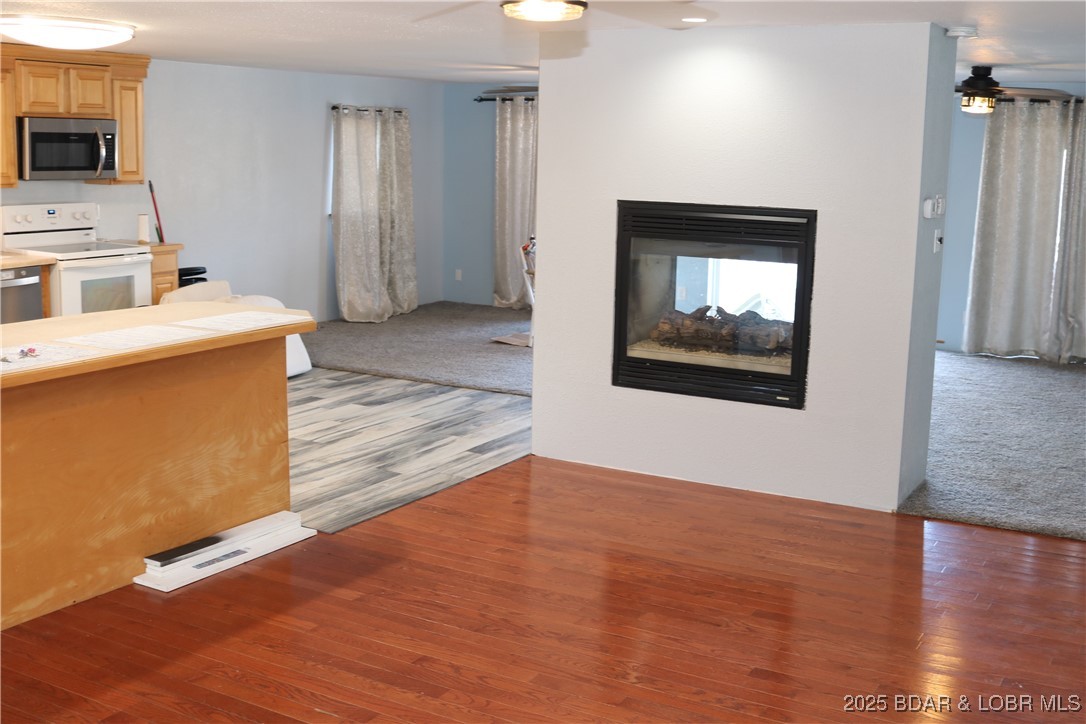 Green Lawn - Residential