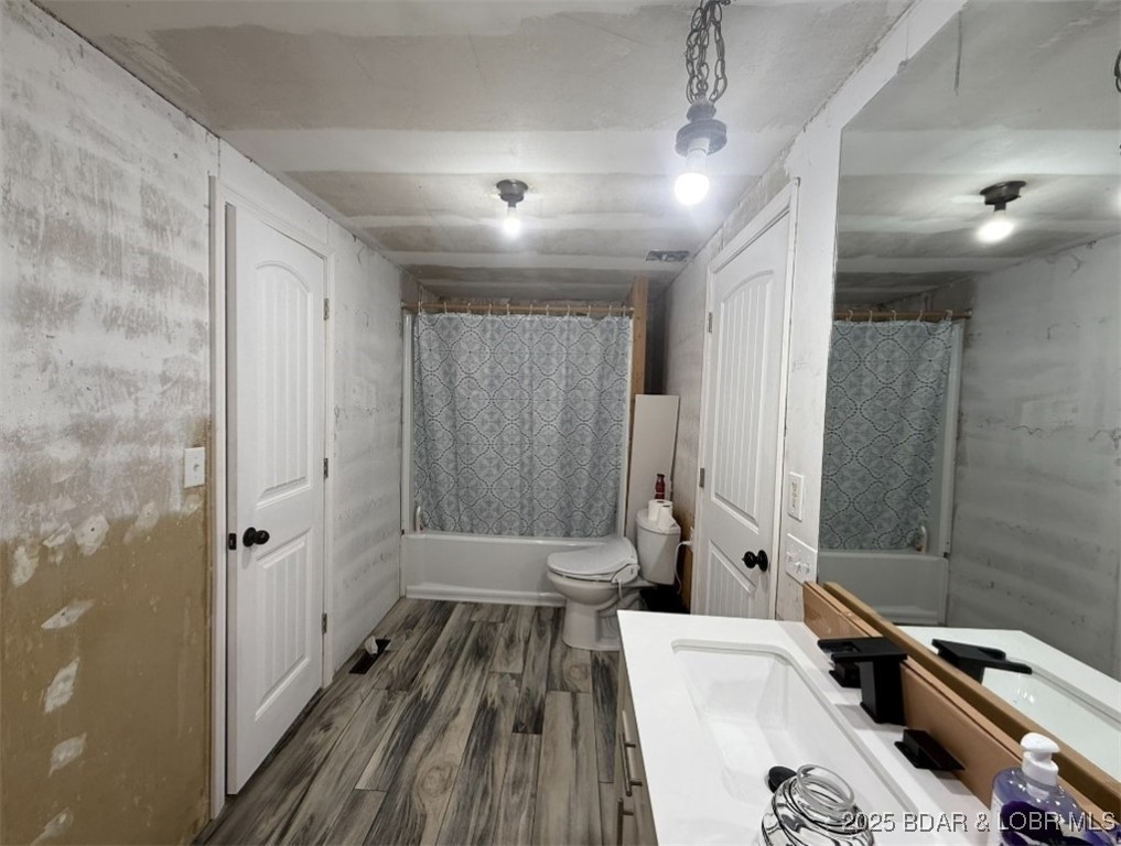 Green Lawn - Residential