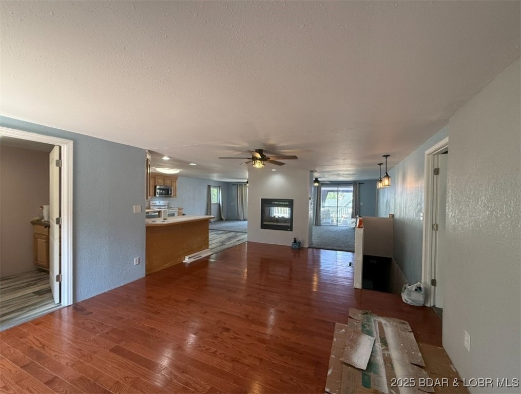 Green Lawn - Residential