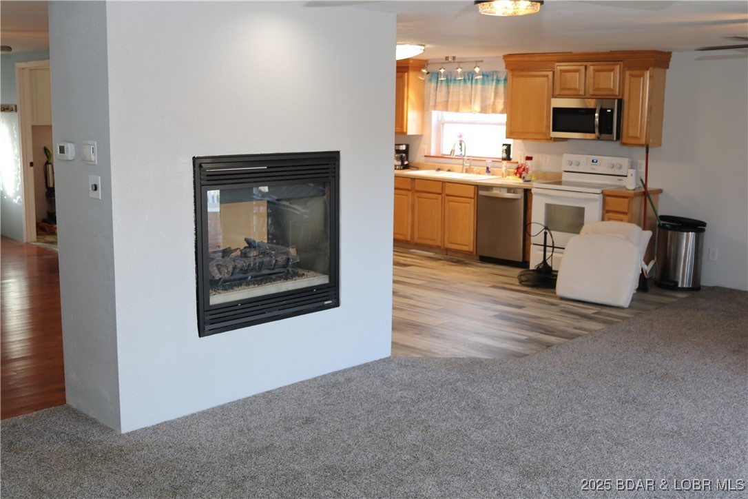 Green Lawn - Residential