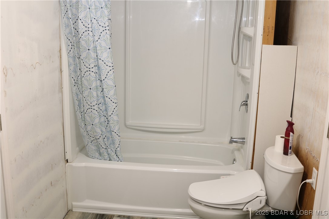 Green Lawn - Residential