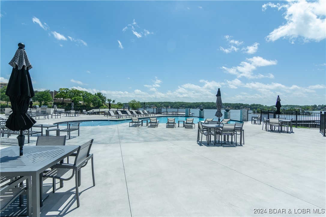 Four Seasons, Missouri 65049, United States, 5 Bedrooms Bedrooms, ,3 BathroomsBathrooms,Residential,Contingent,46465