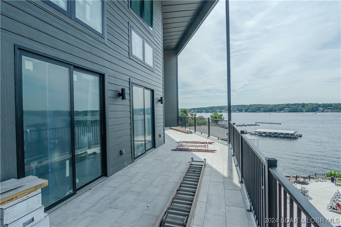 Four Seasons, Missouri 65049, United States, 5 Bedrooms Bedrooms, ,3 BathroomsBathrooms,Residential,Contingent,46465