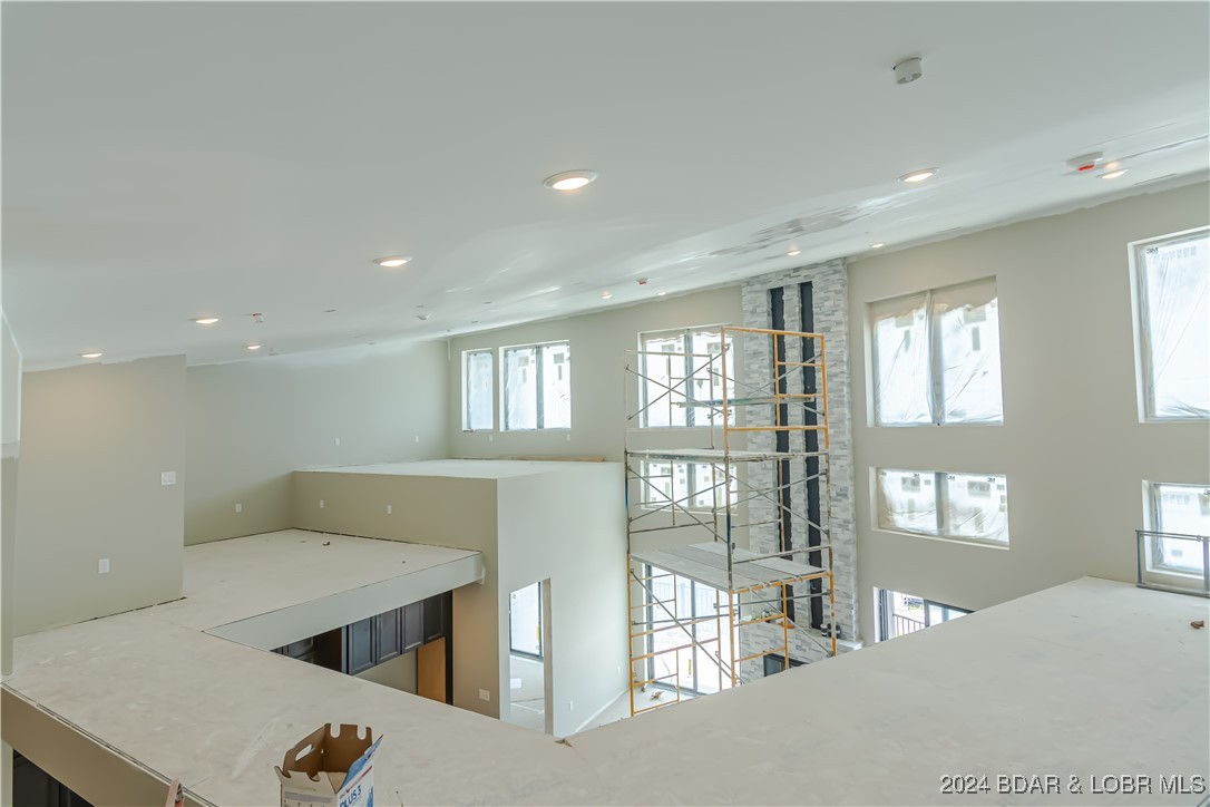 Four Seasons, Missouri 65049, United States, 5 Bedrooms Bedrooms, ,3 BathroomsBathrooms,Residential,Contingent,46465