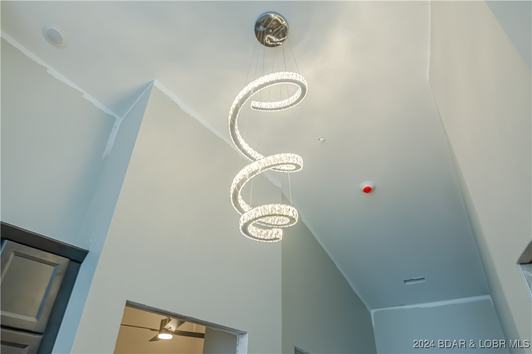 Four Seasons, Missouri 65049, United States, 5 Bedrooms Bedrooms, ,3 BathroomsBathrooms,Residential,Contingent,46465